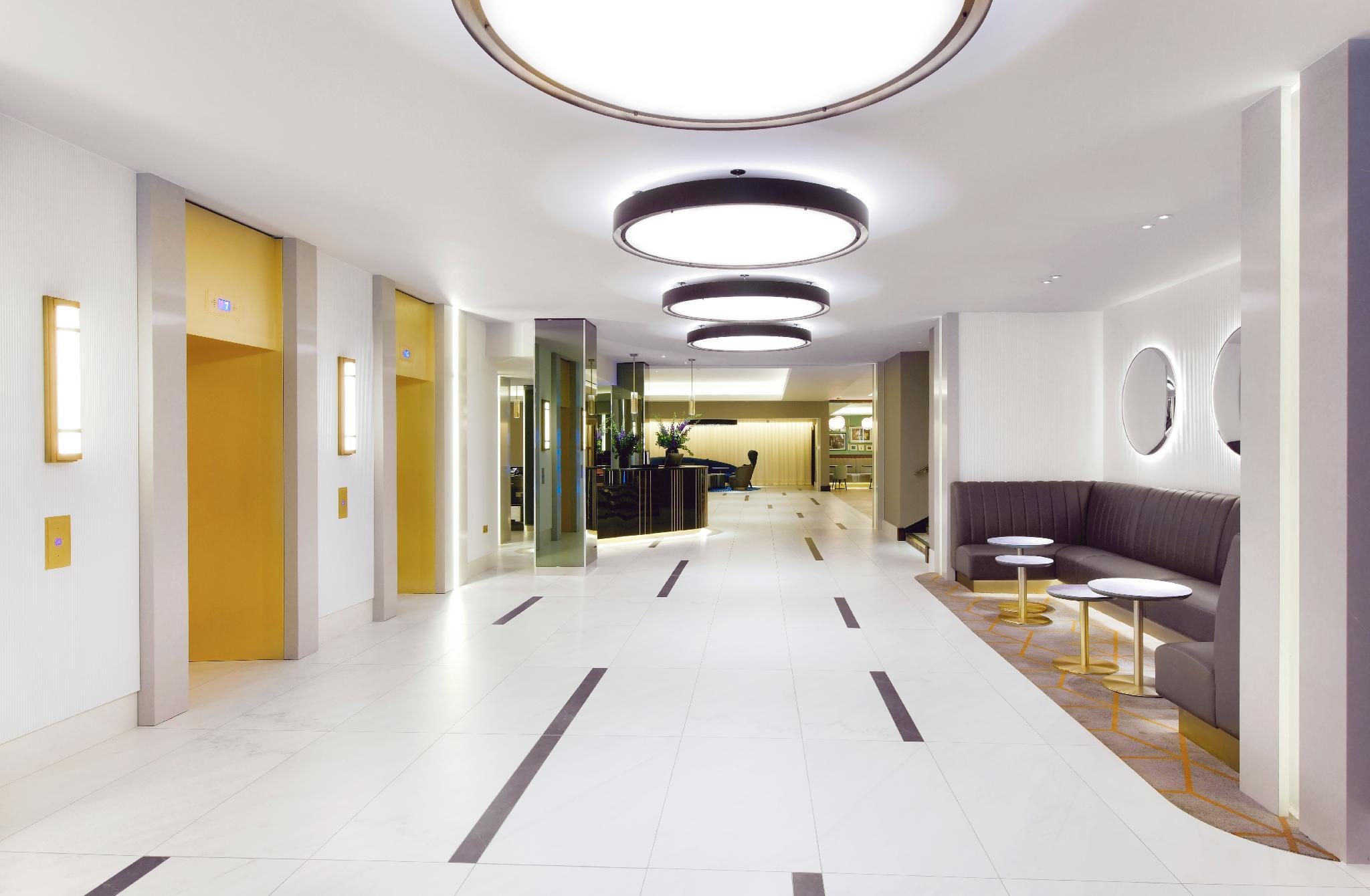 Strand Palace Londra Esterno foto The reception area of the hotel
