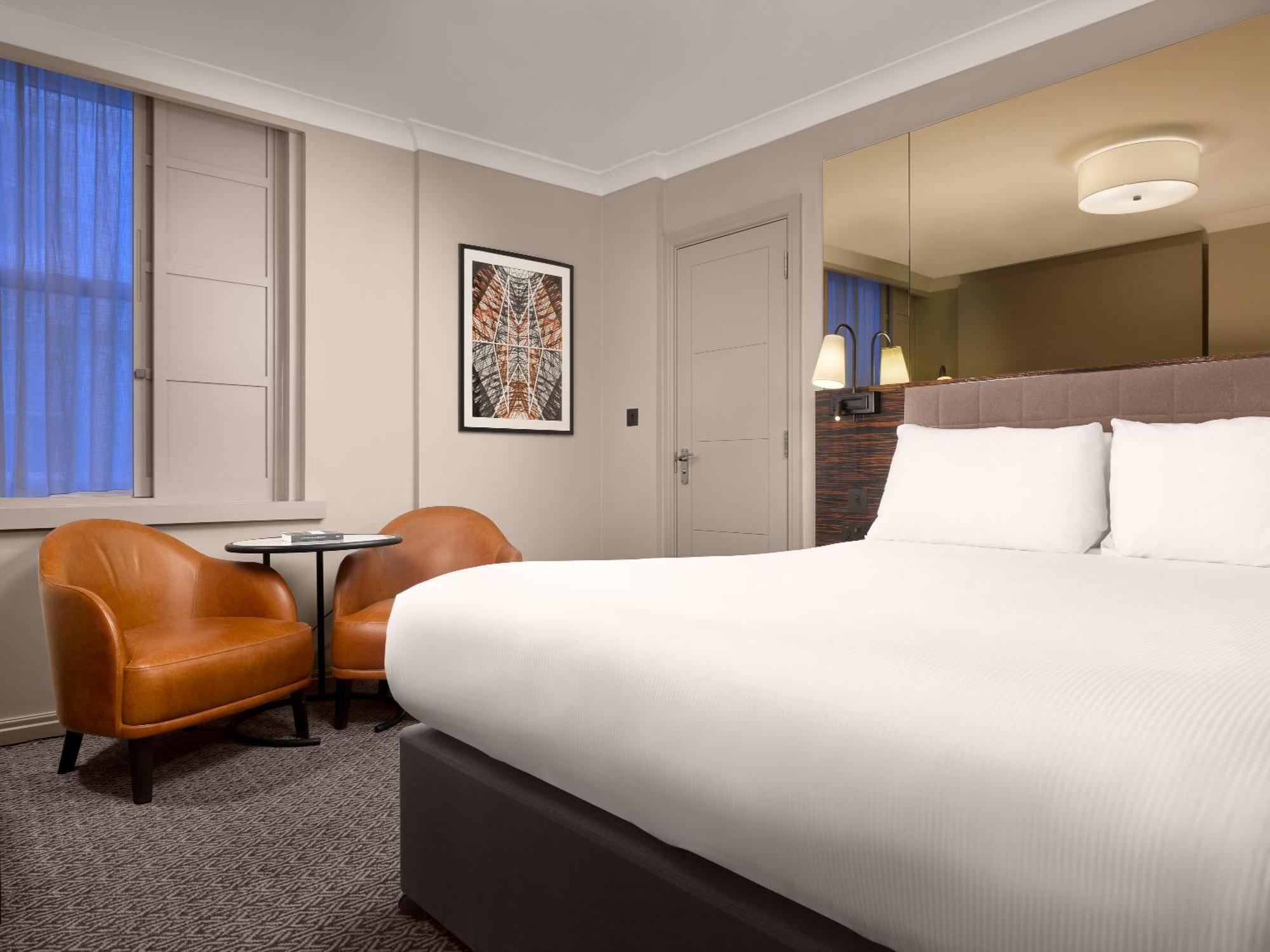 Strand Palace Londra Camera foto A room at the hotel