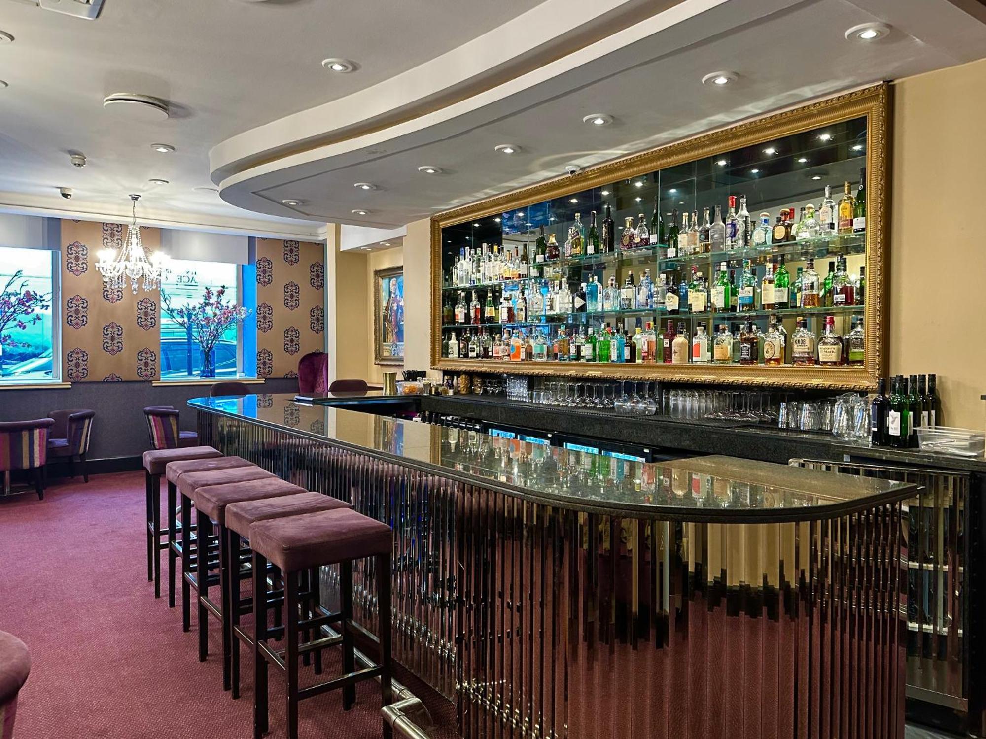Strand Palace Londra Esterno foto Bar