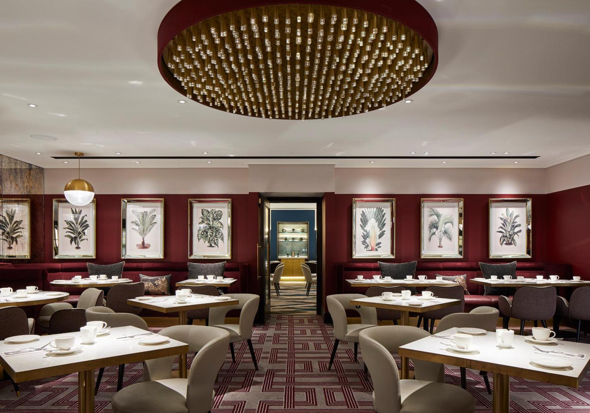 Strand Palace Londra Esterno foto The restaurant's interior