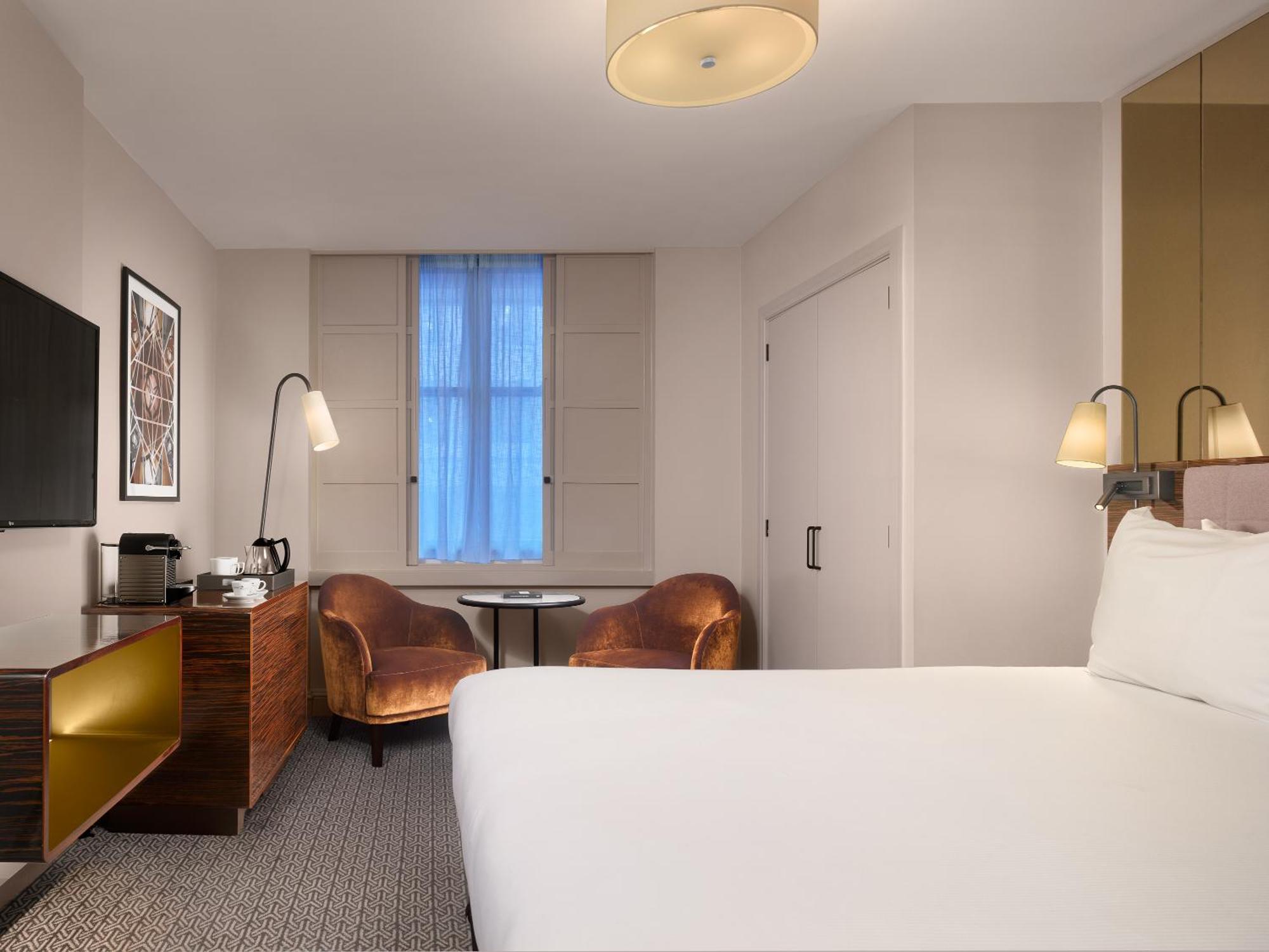 Strand Palace Londra Esterno foto A room at the hotel