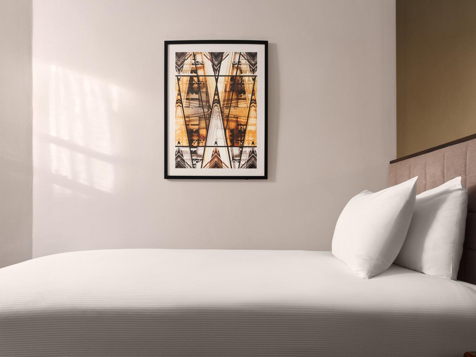 Strand Palace Londra Esterno foto "The art of the hotel"