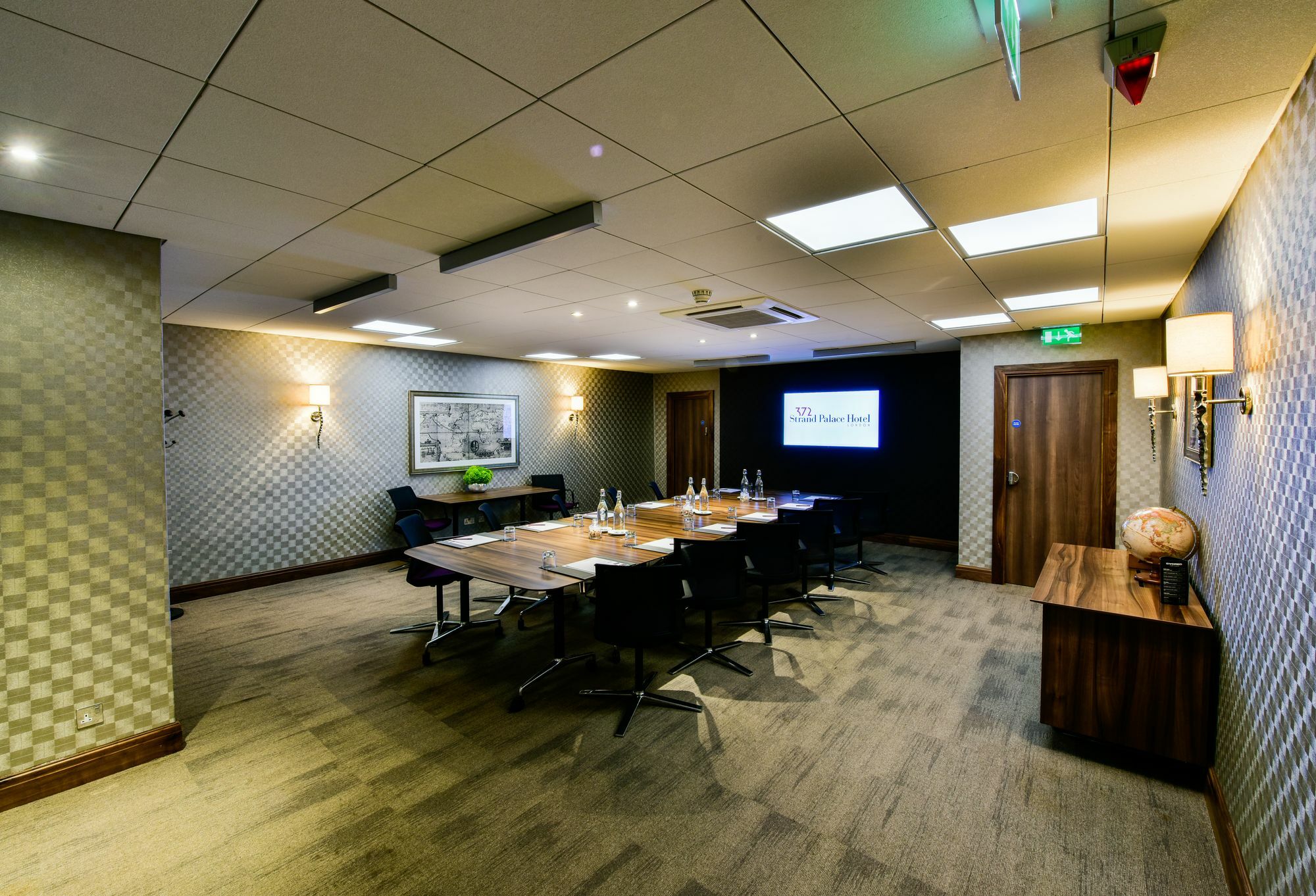 Strand Palace Londra Esterno foto Meeting room at the hotel